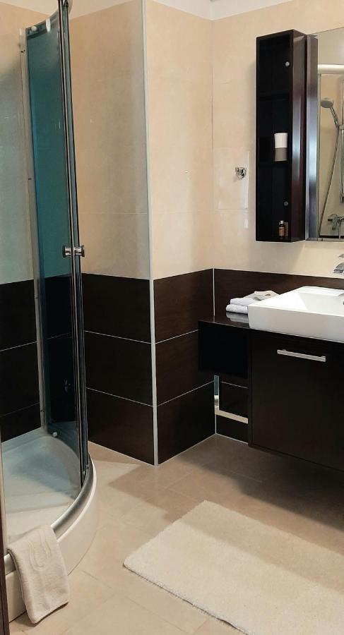 Traumferienwohnung Mit Privatem Pool & Gemuetlicher Grillecke Am Meer, Kroatien, Istrien, Liznjan Bei Medulin - Bester Urlaub An Der Adria, Fuer Paare Exteriör bild